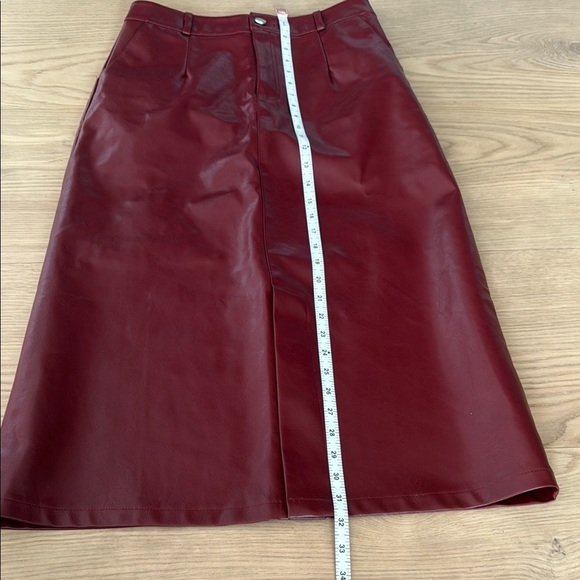 Amazon | Burgundy Faux Leather Midi Skirt | Red | size small - Picture 5 of 8